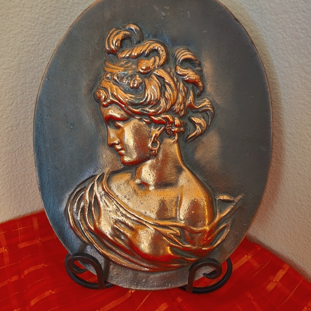 Bronze wall hanging decor
